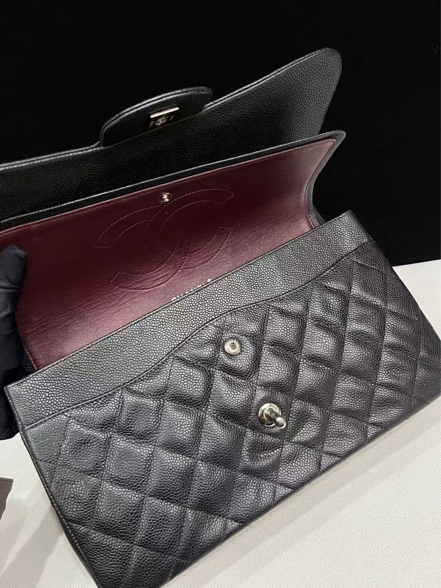 Chanel Taschen: Chanel Classic Flap Jumbo Black Caviar Leather – Neu (gemäss Beschreibung) aus Neuchatel von ros_kkw2 3