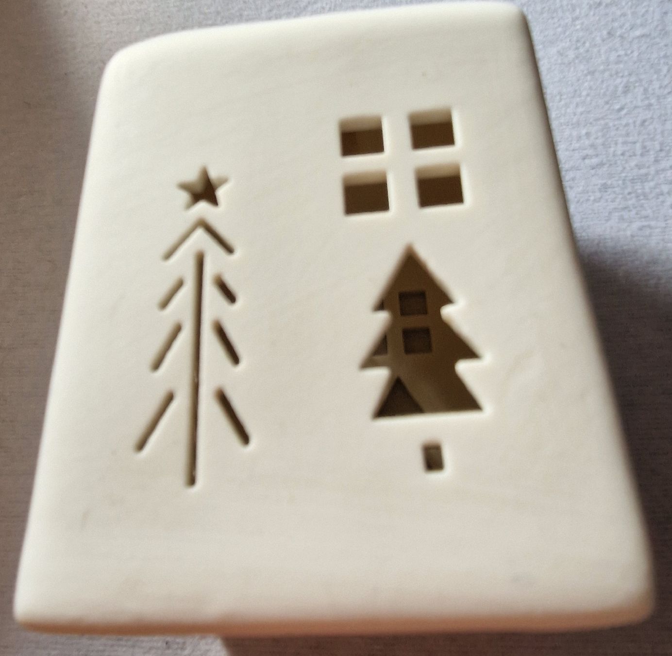 Alle Dekorationen: Weihnachtliches Teelichthäuschen aus Keramik – Gebraucht aus Zürich von ant_kk8r 4