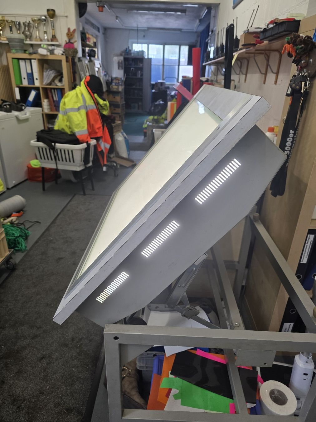 Scrivanie: Arbeitstisch mit Licht – Usato da Kölliken venduto da Hdbiker75 2