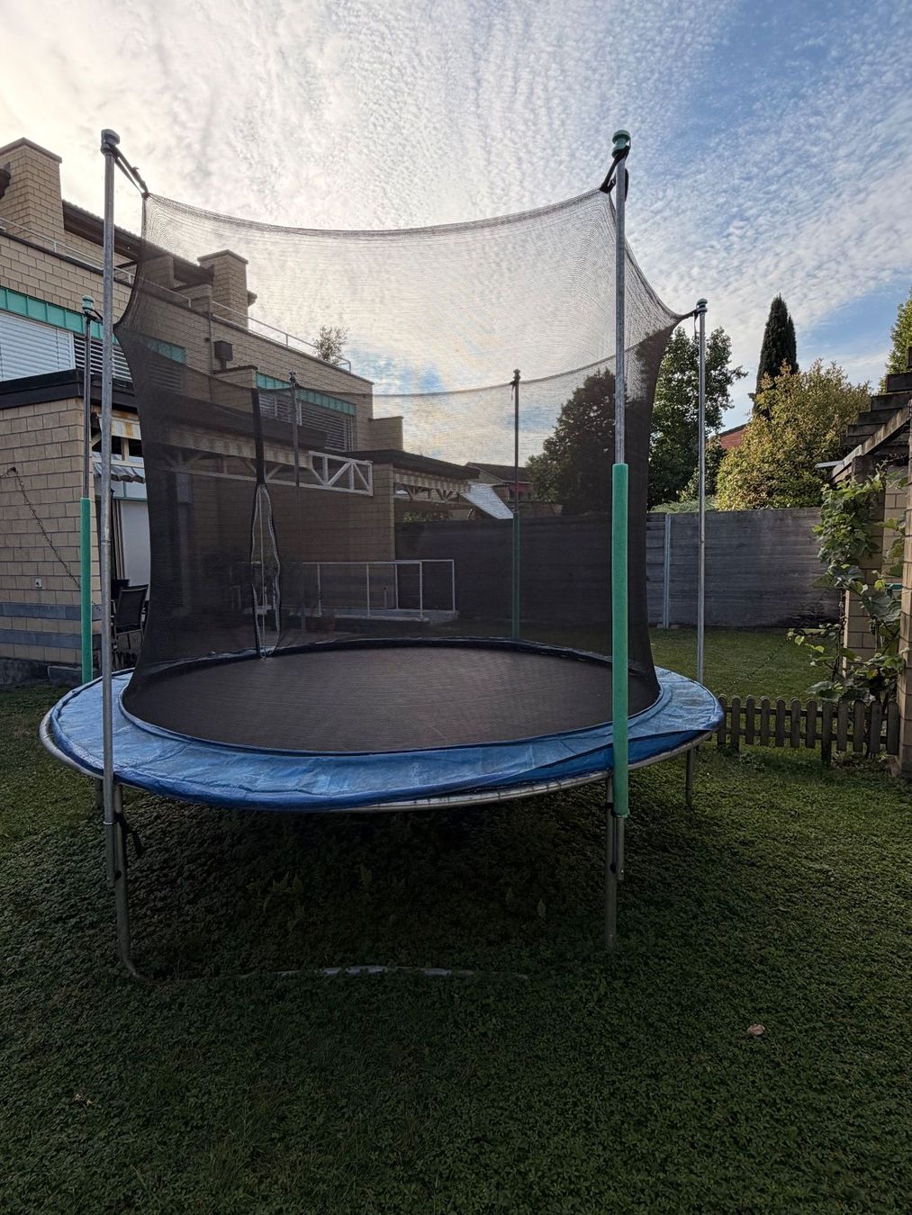 Trampolines: Trampolin für Garten 305 cm – D'occasion à Cham par Rokkamare 1