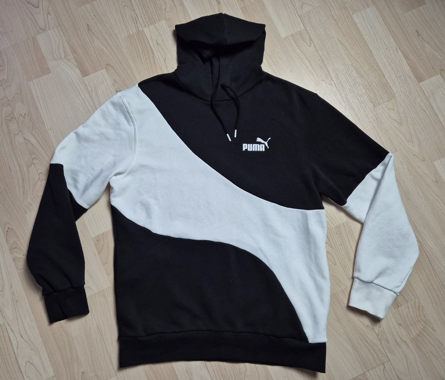Puma Maglioni & Felpe: Puma Power Cat Hoodie Grösse M – Nuovo (secondo la descrizione) da St. Gallen venduto da CaliSunshine