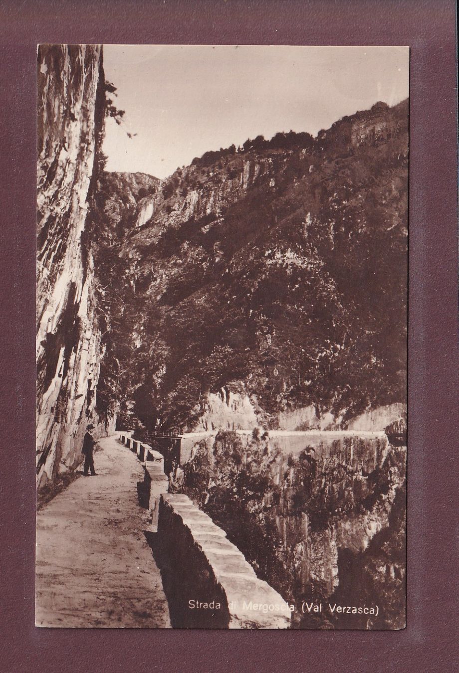 Cartoline postali: Val Versasca - Strada di MERGOSCIA – Usato da Pully venduto da nicecards
