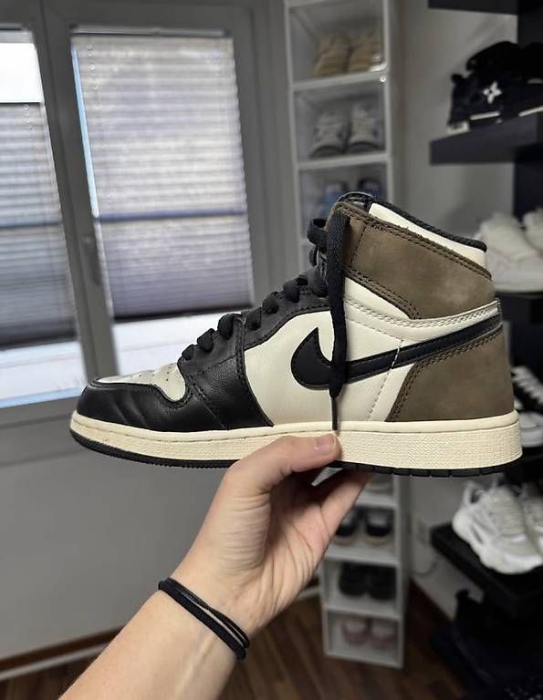 Chaussures hommes: Jordan 1 Dark Mocha  – D'occasion à Lupfig par CEichi812 2
