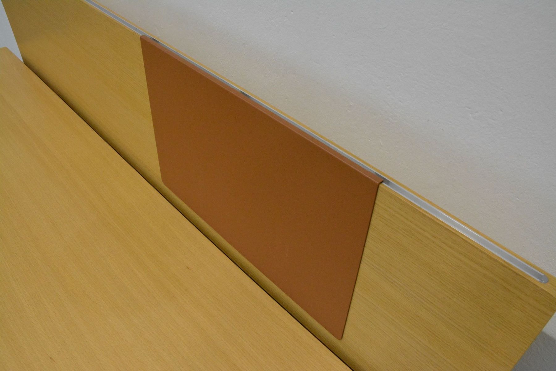 Lista Scrivanie: Lista Office LO One Magnetwand Kupferbraun – Usato da Schönenwerd venduto da mcofficeshop 2