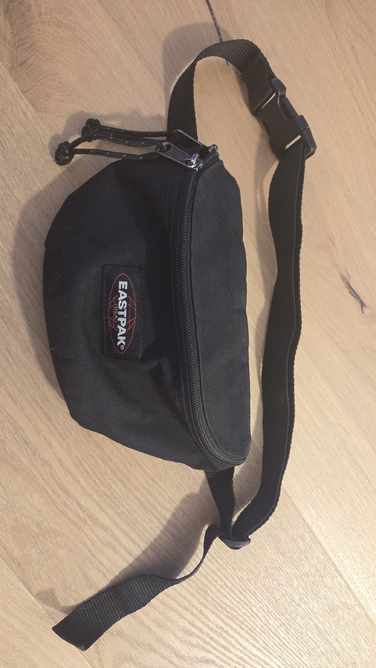 Eastpak Sacs: Bauchtasche Eastpack – D'occasion à Chur par lil_25jl