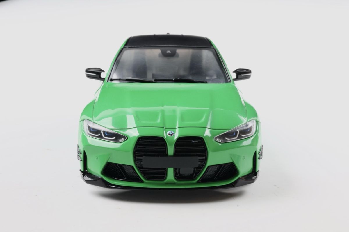 BMW Modellini d'auto: BMW M3 G80 PERFORMANCE PACKAGE 2024 1:18 – Nuovo e nell'imballaggio originale da Erlenbach im Simmental venduto da Model_box 8