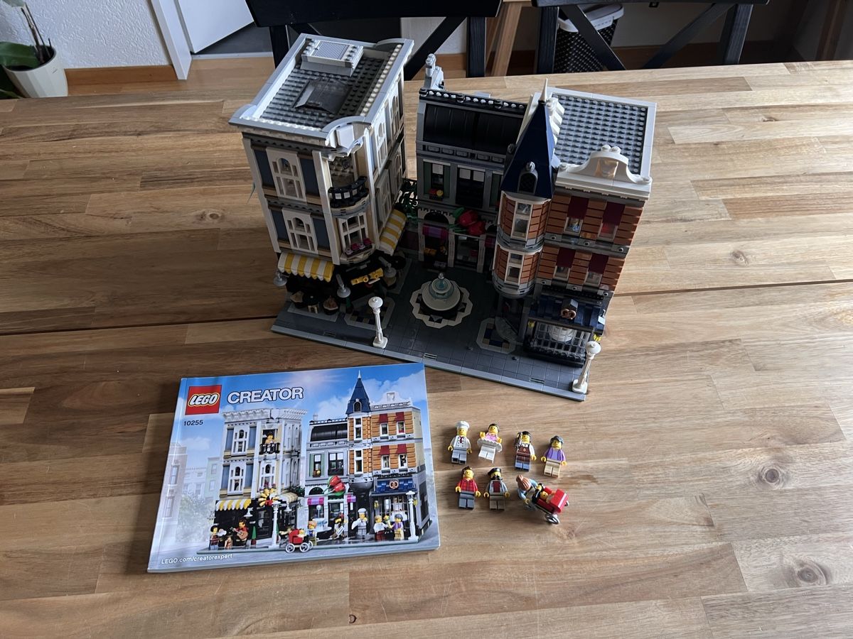 Lego Baukästen: Lego Creator Expert 10255 Assembly Square  – Gebraucht aus Bülach von chevelle77