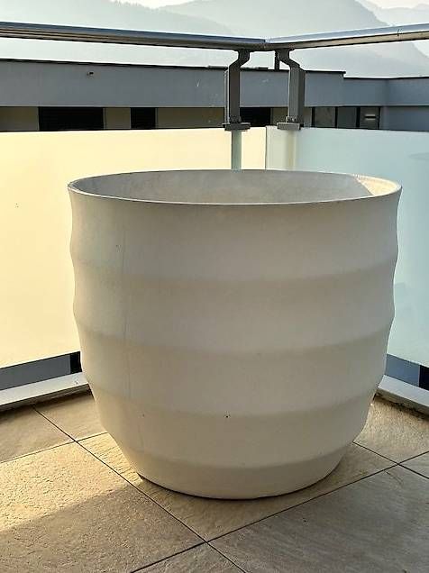 Hive Blumentopf XXL Eternit - tutti.ch günstiger (Gebraucht) in ...