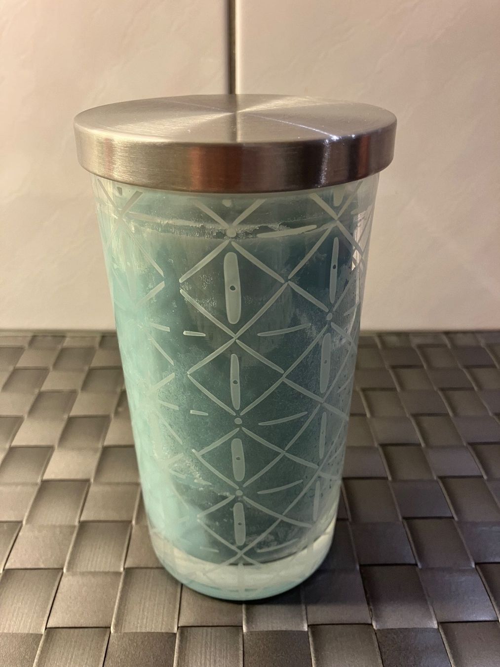 Candele: Kerze im Glas, hellblau, mit Deckel, neu – Nuovo (secondo la descrizione) da Basel venduto da ampra2276