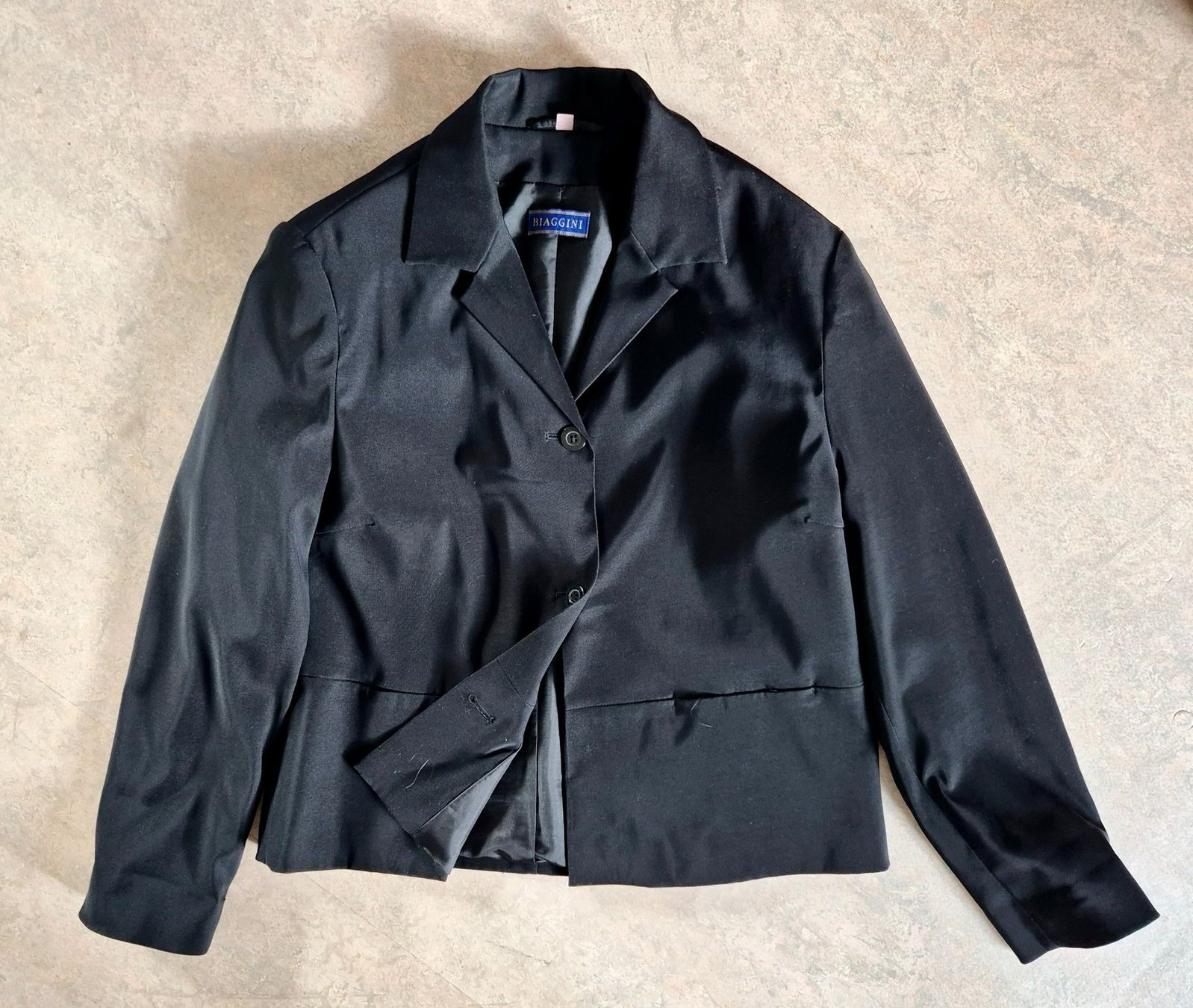 Giacche: JACKE 40 L BLAZER BIAGGINI , TOP MIT PULLOVER HOSE JEANS – Usato da Elsau venduto da the-colorful-side 9