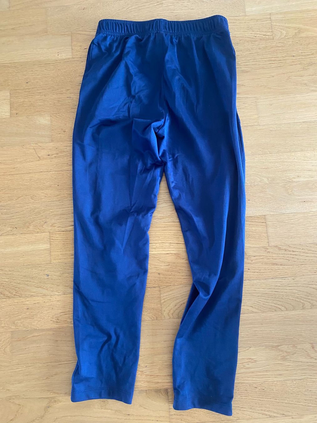 Hosen: Nike Trainingshose 140 – Gebraucht aus Zürich von GueBi2009 1