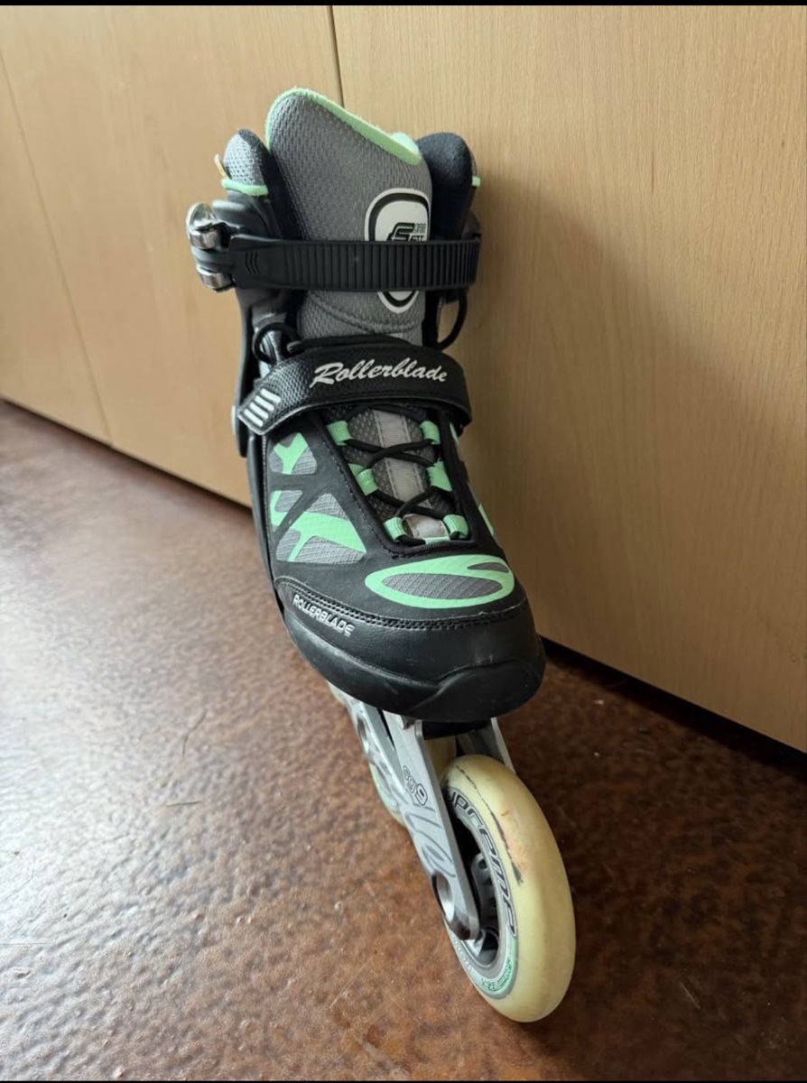 Patins à roul. & inline: Rollerblade Inlineskates Microblade 90 / Grösse 40  – D'occasion à Buchs AG par Ela_90 1