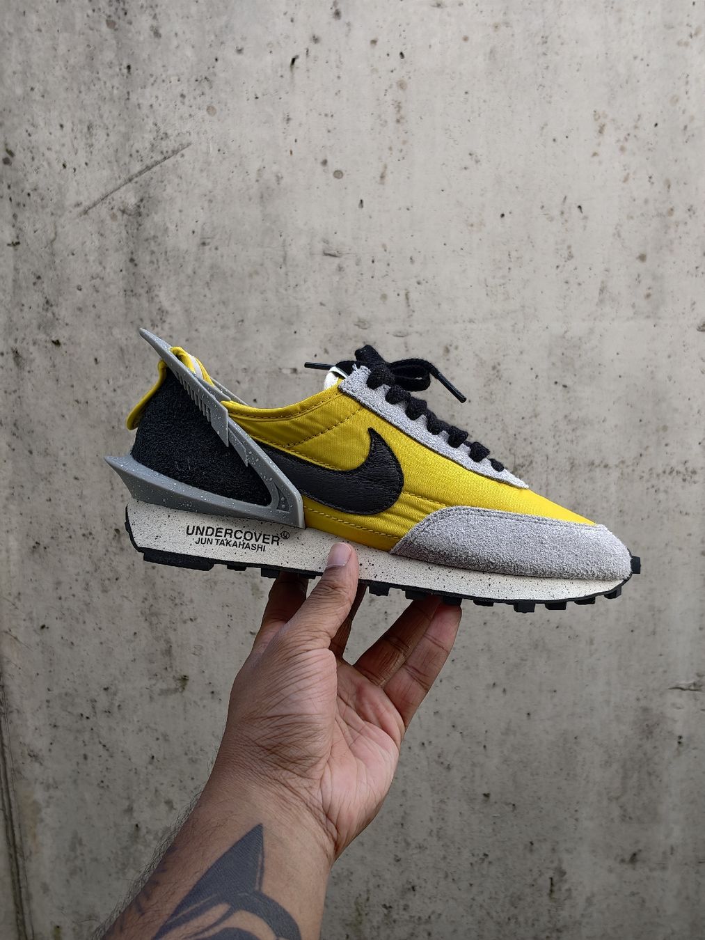 Nike Scarpe da uomo: Nike x Undercover Daybreak yellow – Nuovo (secondo la descrizione) da Herzogenbuchsee venduto da pre_h27s