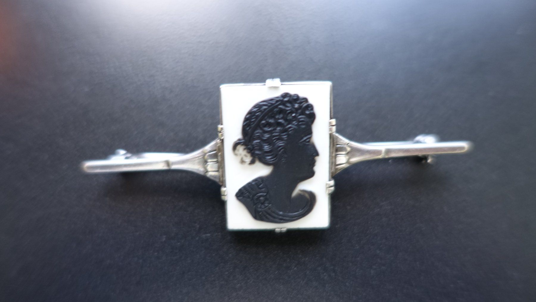 Spille & Fermagli: Antike Art Deco Kamee Brosche Lagenstein Silber – Usato da Fürigen venduto da mari-anne1 3