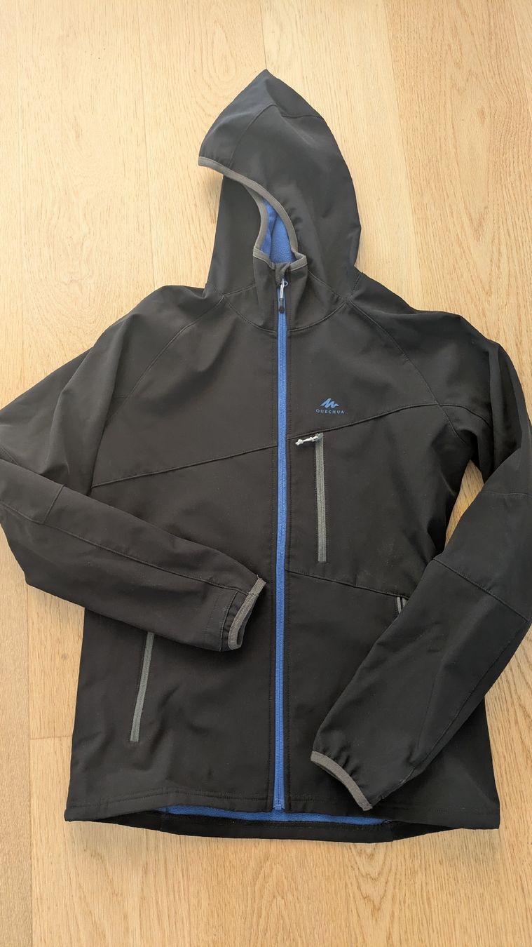 Decathlon Giacche & Cappotti: Softshelljacke Quechua schwarz, grösse 162 – Usato da Ettingen venduto da Gerbera99
