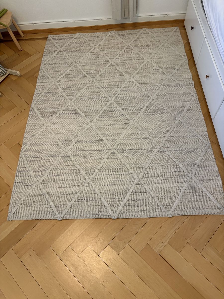 Tappeti: Beige wool carpet with argyle pattern – Usato da Zürich venduto da Hannahli 2