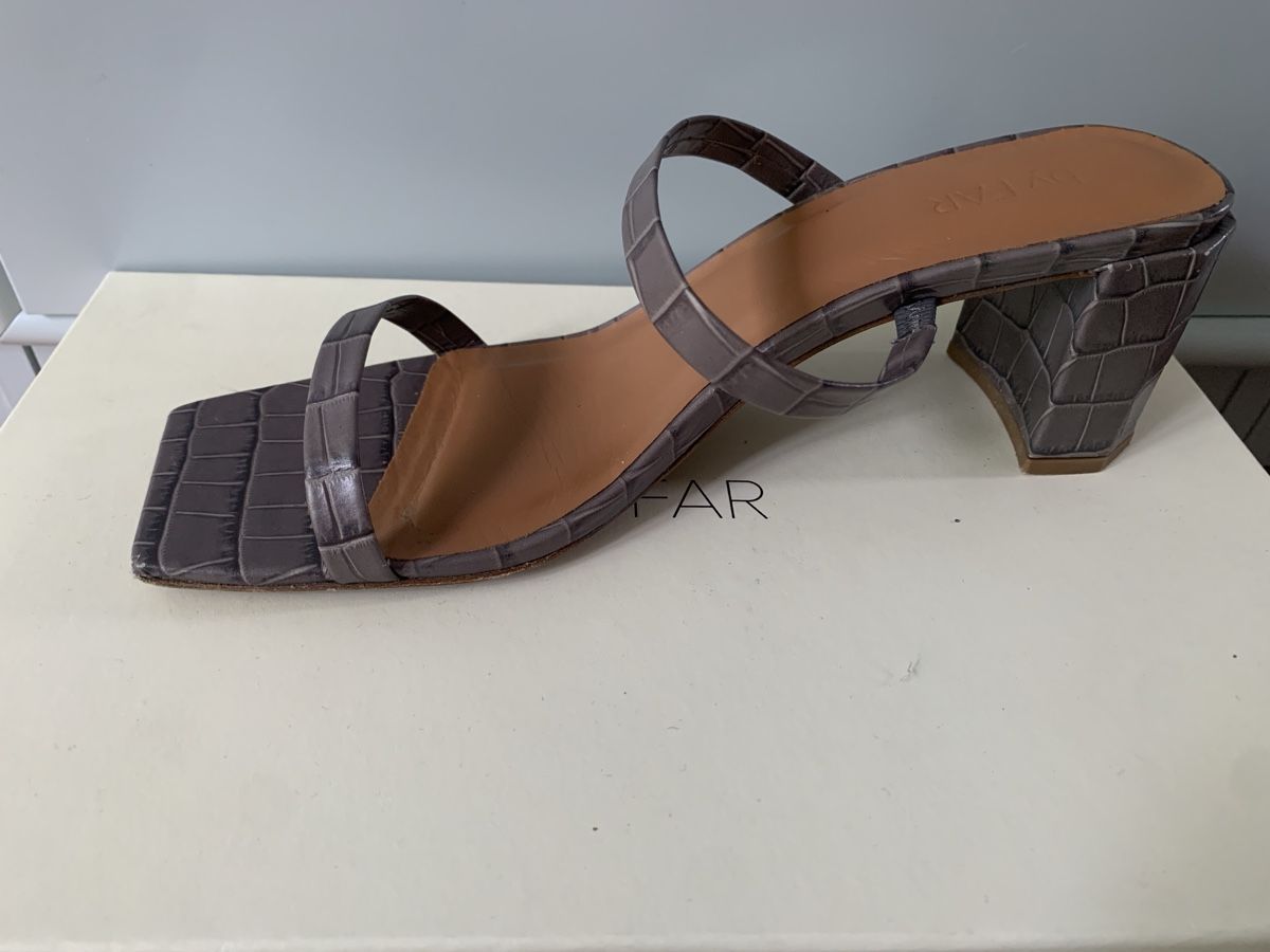 Scarpe da donna: By Far Sandalen, Grau Kroko-Optik, Grösse 40 – Usato da Rüfenacht BE venduto da anne_sophie_rin 1