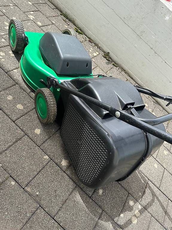 Tondeuses à gazon: Rasenmäher, elektrisch - gratis abzugeben – D'occasion à Hinwil par wintersale 4