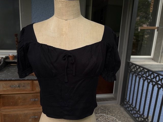 Urban Outfitters Top: Cute Urban Outfitters Top – Usato da Winterthur venduto da prenzlgirl