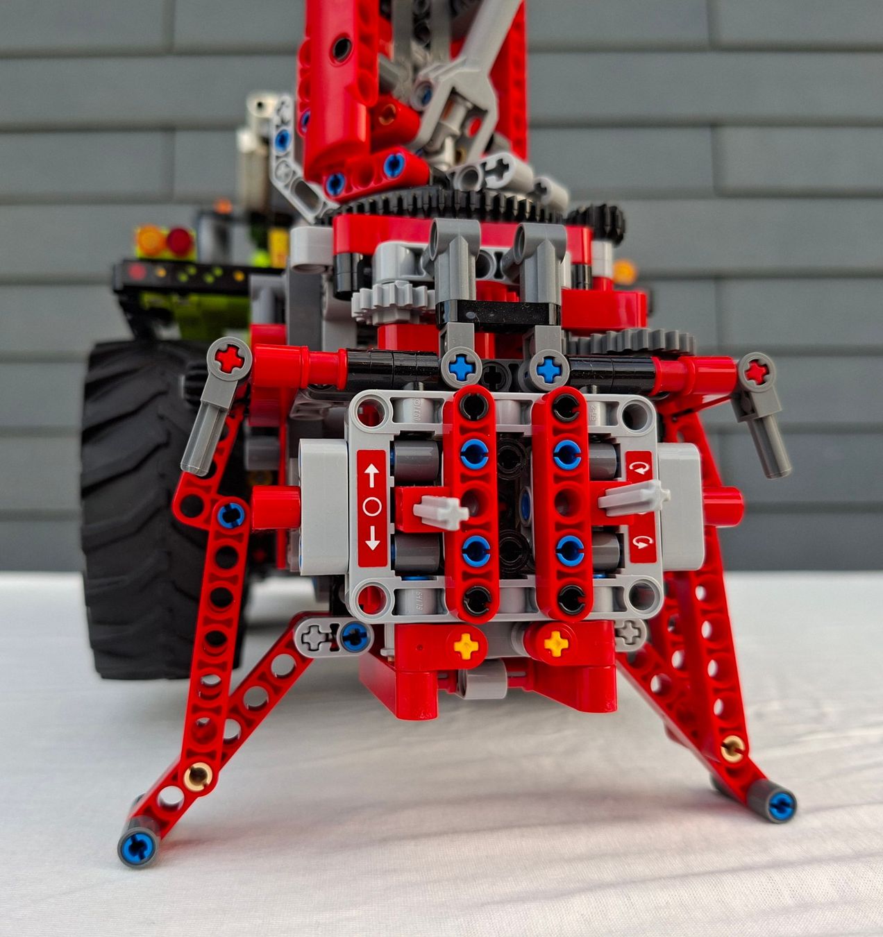 Technics Kit di costruzioni: Lego Technic Claas Xerion 42054 – Usato da Wettswil venduto da Canoce 3