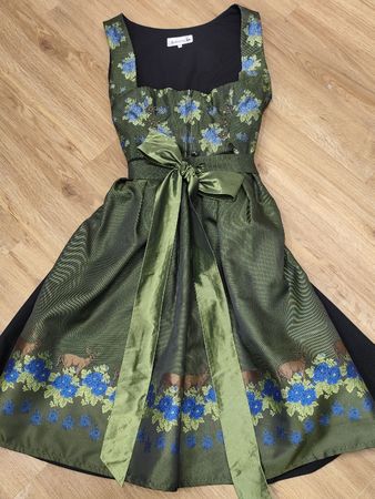Dirndl von Alpentracht, Gr. 44