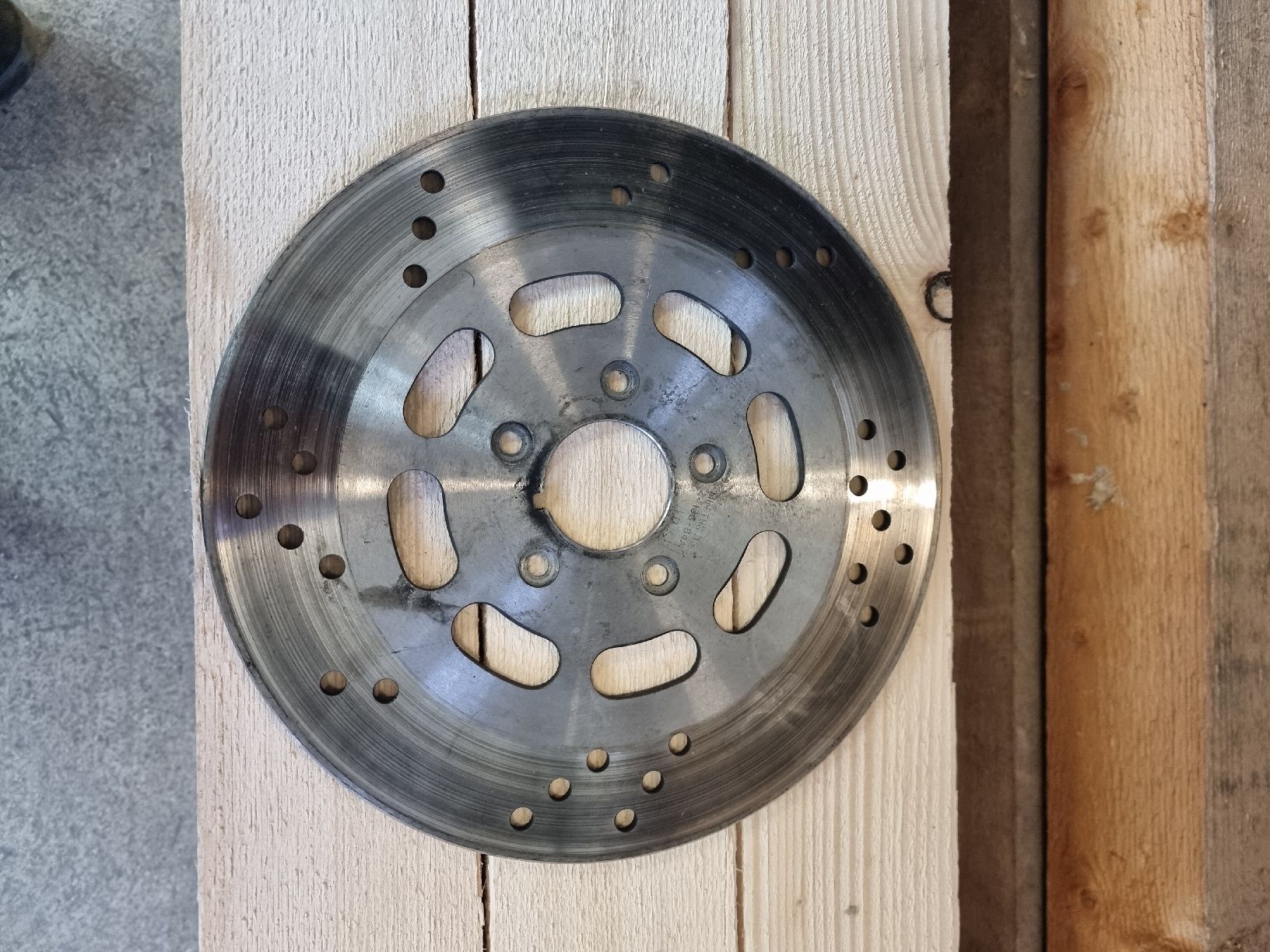 Harley-Davidson Toutes les pièces détachées moto: disque de frein harley softail 1340 – D'occasion à Vuippens par FSPracing