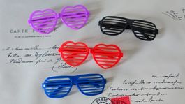 Retro Shutter Shades - Style-Upgrade für die nächste Party!