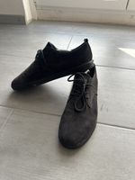 Schwarze Wildleder Schuhe, Grösse 43