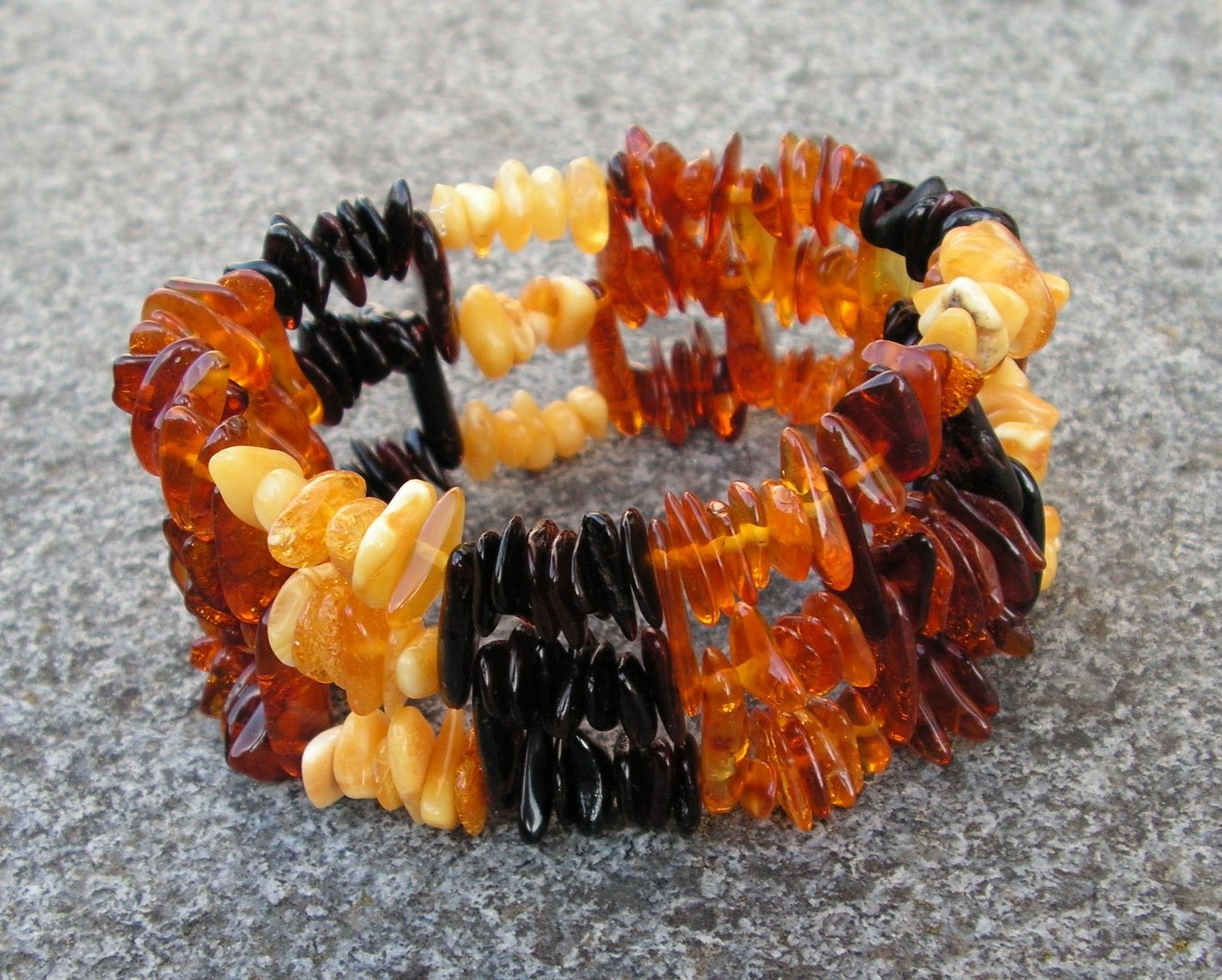 Armbänder & -reifen: ♥ ARMBAND / Baltischer Bernstein / MULTICOLOR / DREIREIHIG – Neu (gemäss Beschreibung) aus Derendingen von Editka 1