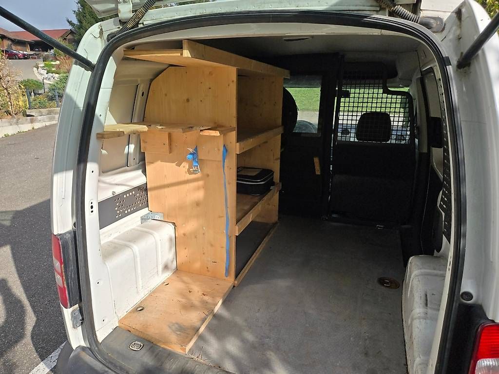 Véhicules utilitaires: VW Caddy ab grossem Service + MFK – D'occasion à Höfen b. Thun par IFA-Service 2