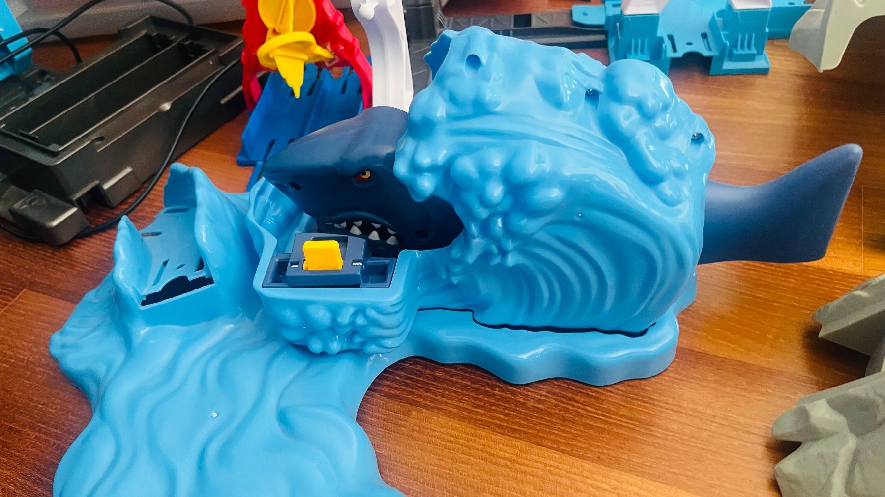 Hot Wheels Spielzeuge: Hot Wheels Diverse Teile / Vulkanturm – Gebraucht aus Hettiswil b. Hindelbank von berby 3