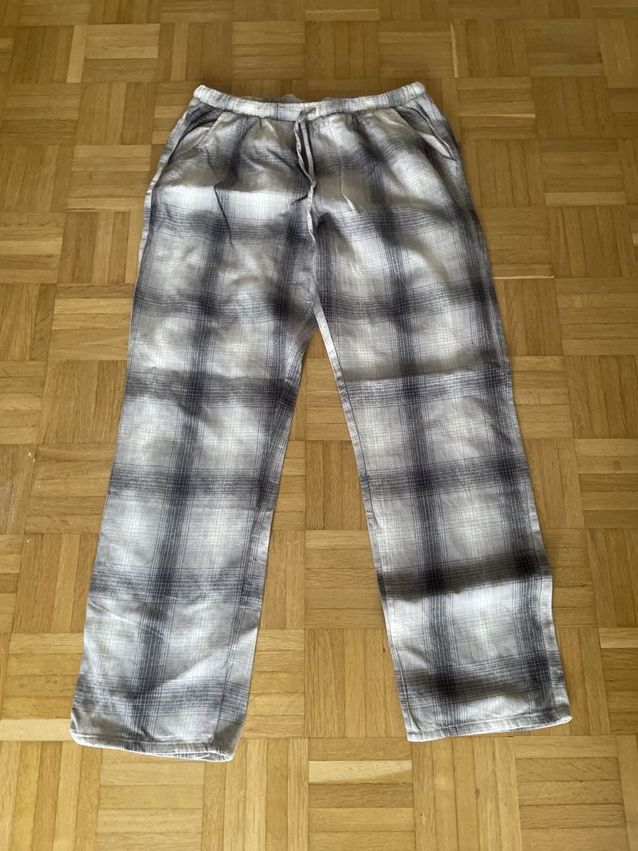 Intimissimi Pantaloni: INTIMISSIMI pantaloni leggeri – Usato da Losone venduto da Chanty1970