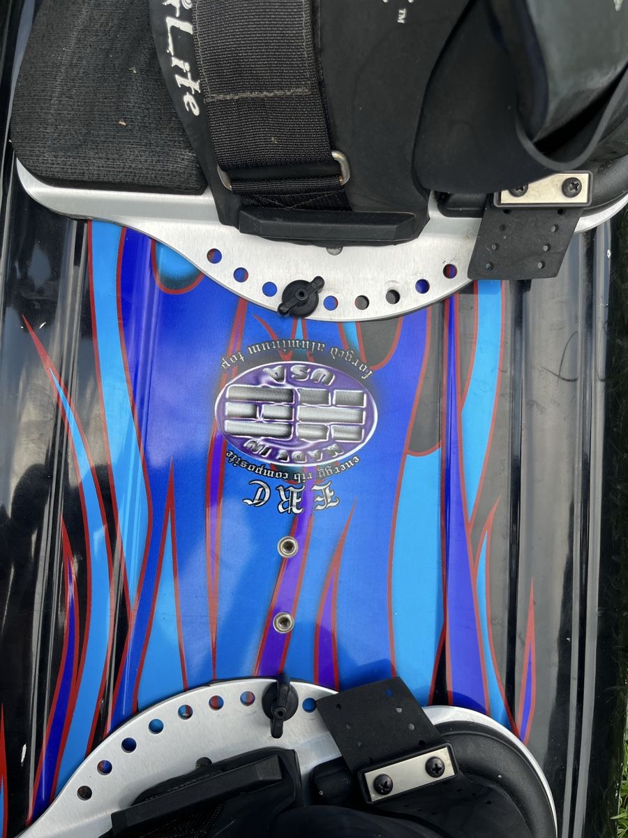 Hyperlite Surfboards & Schwimmbrette: Wakeboard Hyperlite mit Bindung guter Zustand – Gebraucht aus Tuggen von wir_pds8 3