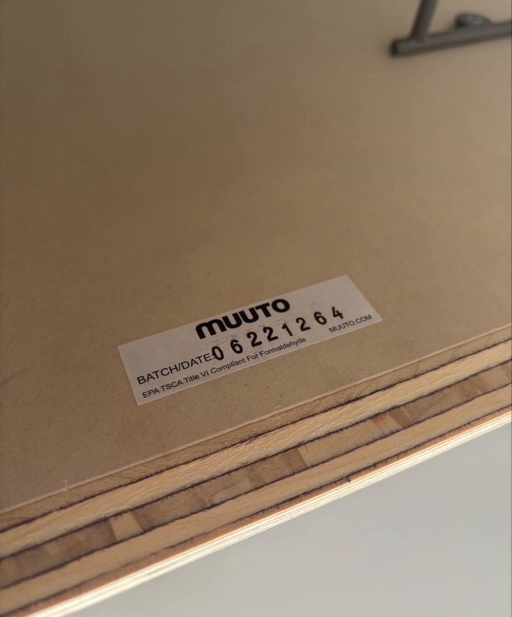 Muuto Tavoli: Muuto Airy Coffee Table Large – Usato da Zürich venduto da dev_y9nj 4