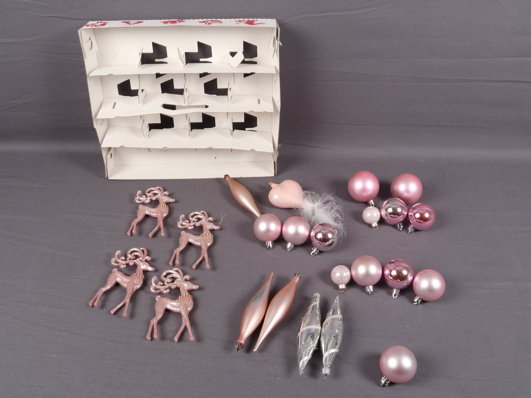 Alle Dekorationen: WEIHNACHTSKUGELN Deko-Set Rosa/Silber mit Rentieren – Gebraucht aus Steinen von Restwert_Steinen