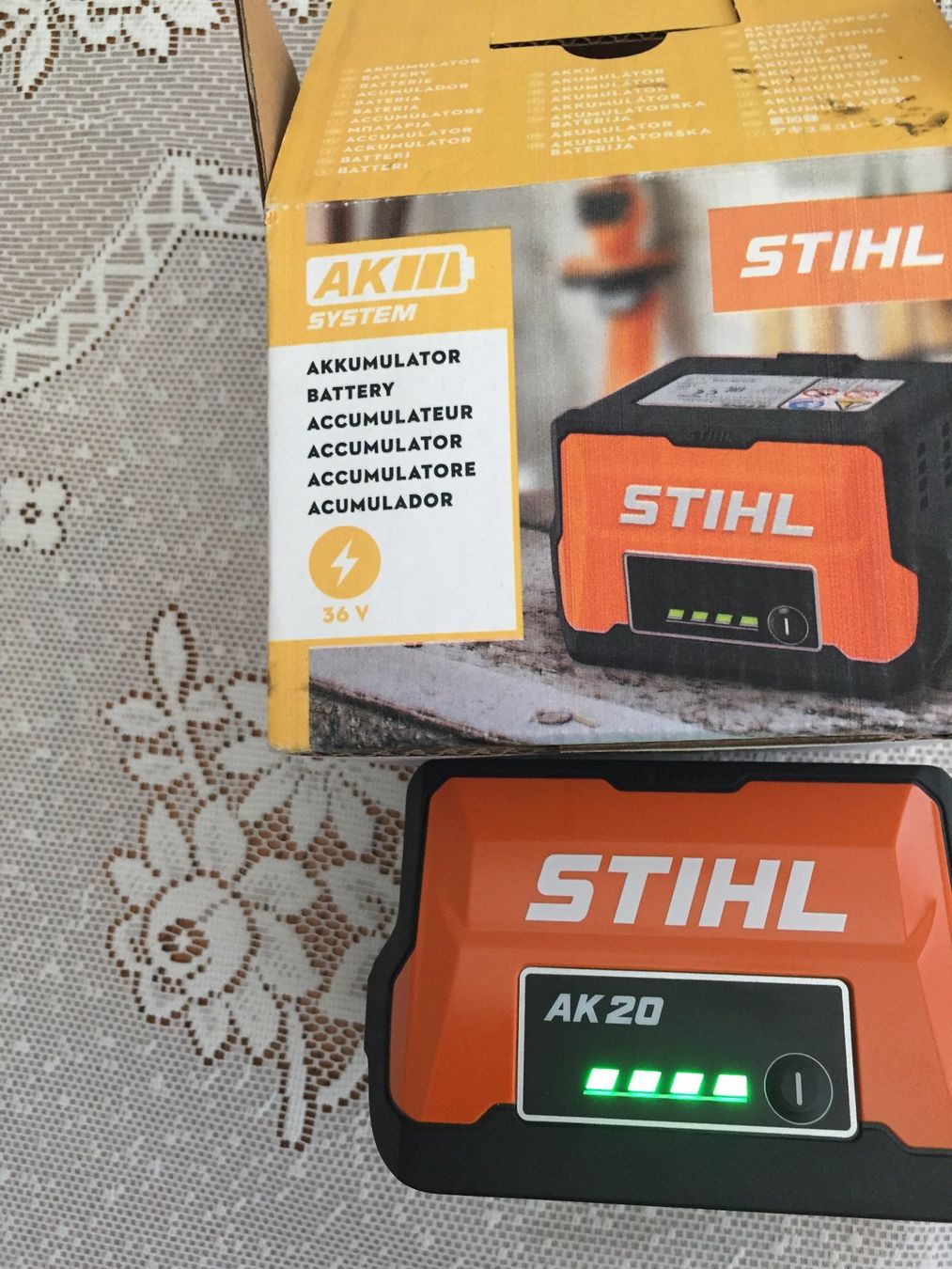 Stihl Akkus & Batterien: Neu Stihl Akku AK 20 Neu – Neu und originalverpackt aus Frenkendorf von BasLie