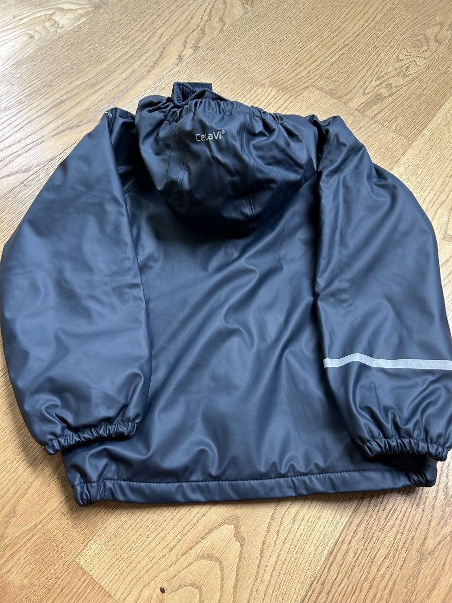 Vestes & Manteaux: Regenjacke Gr.130 – Neuf (Voir description) à Rothrist par szc_9dg5 2