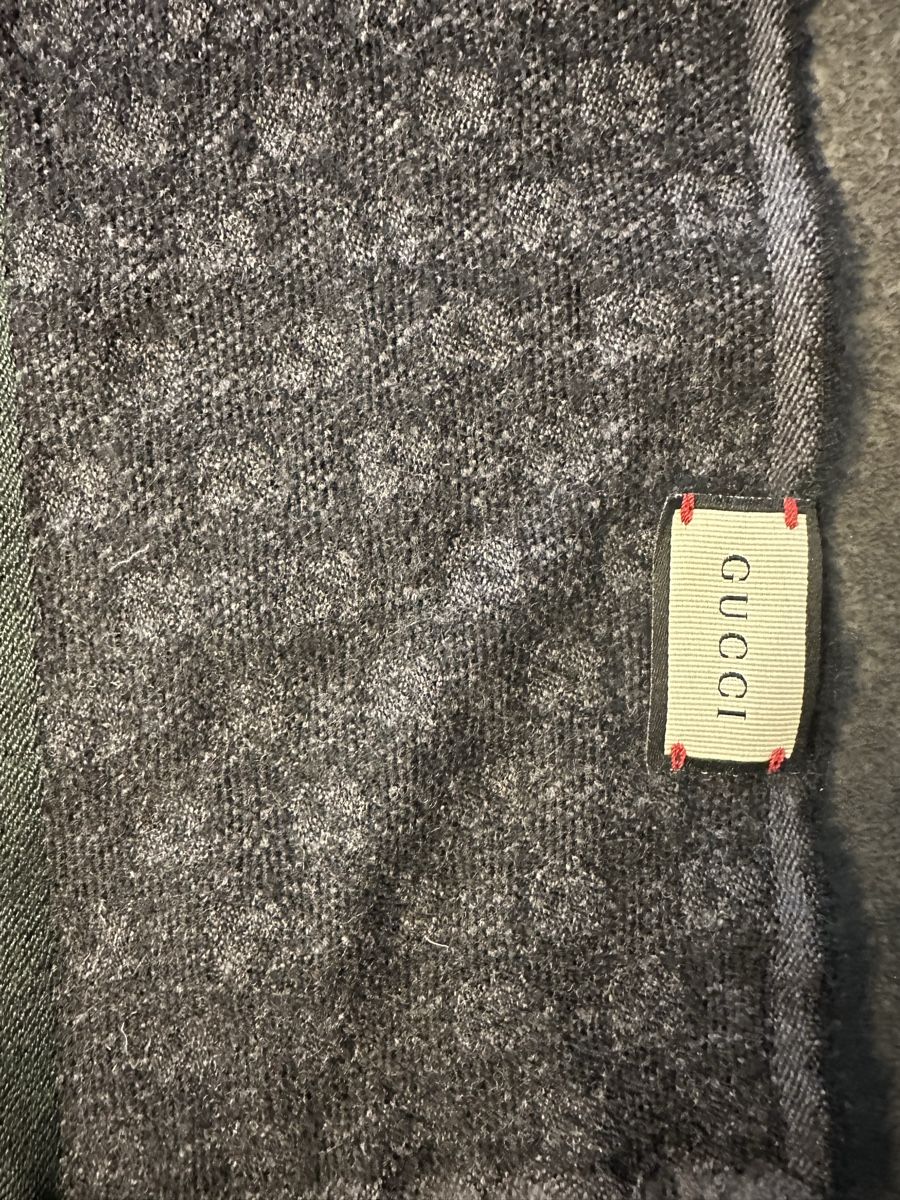 Gucci Sciarpe: Gucci Schal – Usato da Zürich venduto da dan_bxq2 1