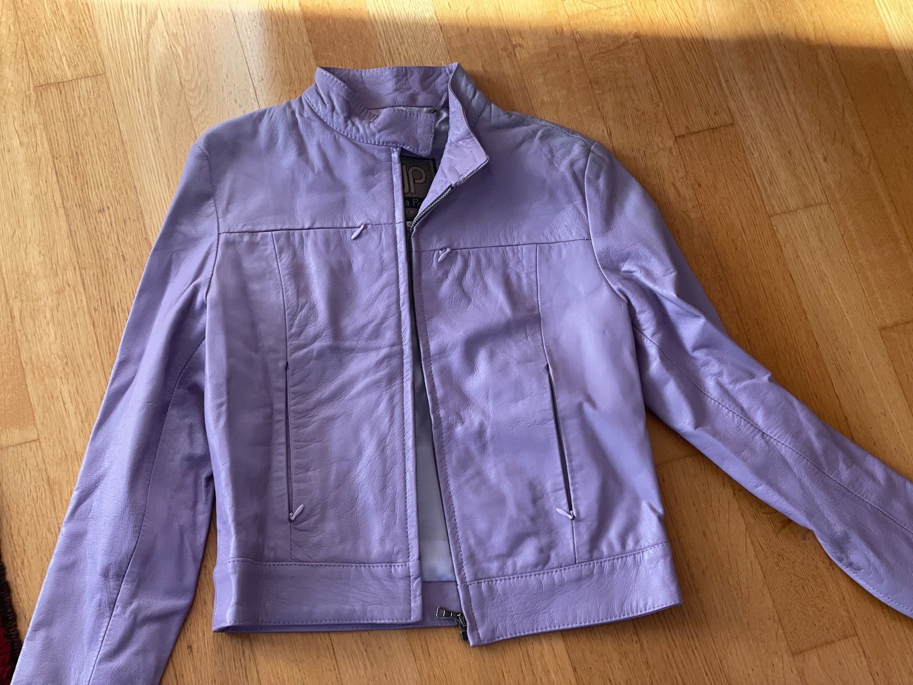 Jacken: Lila-rosa Lederjacke Gr. 36(S) IT 40 – Gebraucht aus Münchenstein von nel_57mj 4