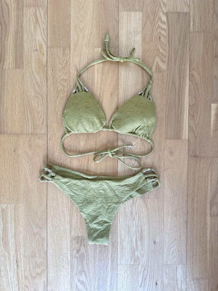 Calzedonia Costumi da bagno & Bikini: Bikini Calzedonia – Nuovo (secondo la descrizione) da Bern venduto da Paramagurunathan