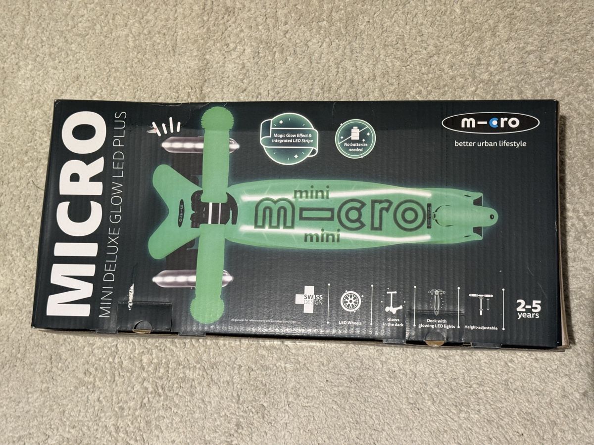 Micro Kickboard: Micro Mini Deluxe Glow LED Plus // NEU – Nuovo e nell'imballaggio originale da Schneisingen venduto da minokos