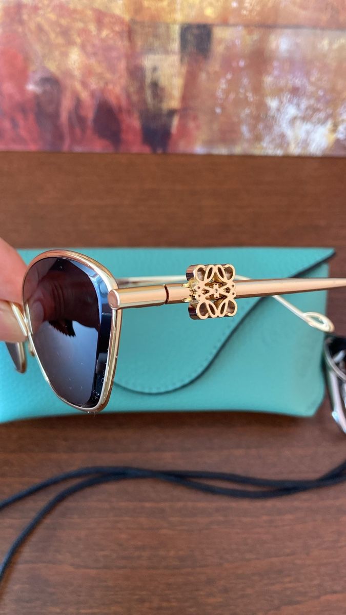 Loewe Occhiali & Lenti: Loewe Sonnenbrille brandneu mit Etui – Nuovo e nell'imballaggio originale da Dübendorf venduto da eli_dt6x 3