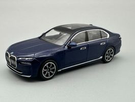 BMW i7 xDrive60 1:64 Mini GT Mineral Blau neu OVP