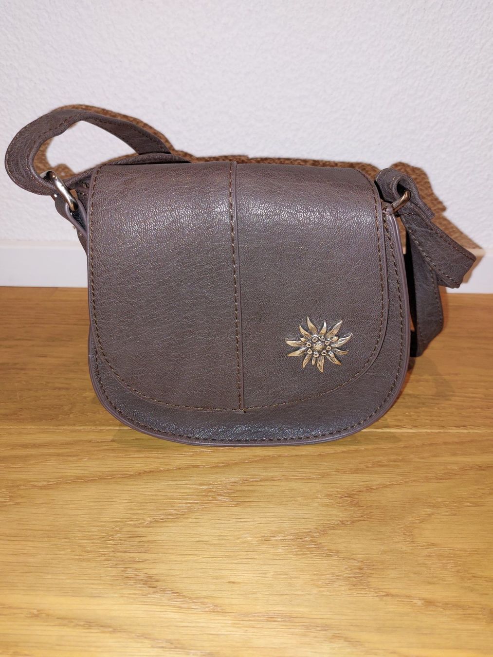 Borse da donna: Kunstleder Handtasche – Usato da St. Gallenkappel venduto da Kevinofski