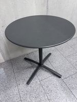 Gartentisch aus Stahl