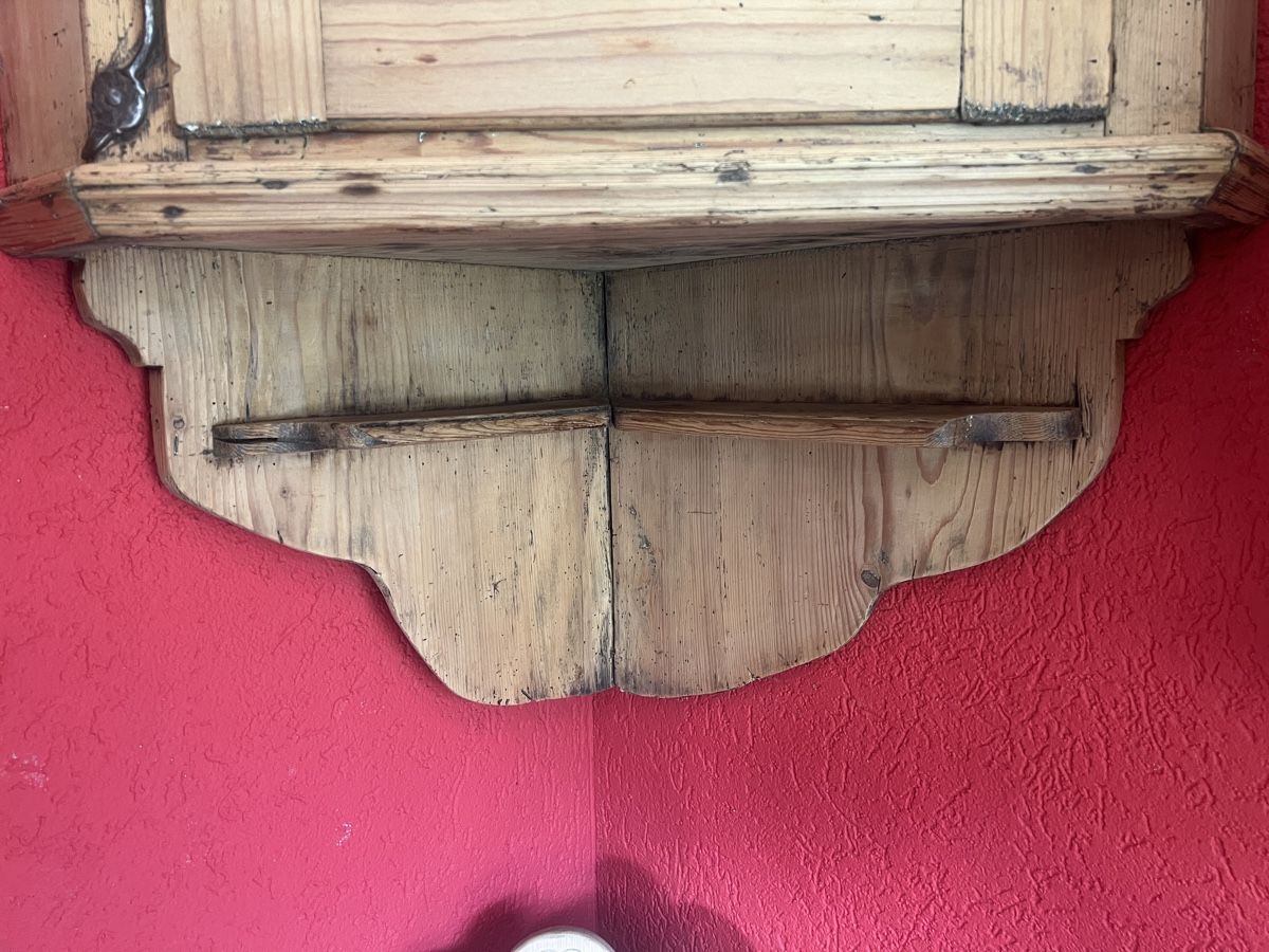 Armadi: Barockes Eck Gänterli – Usato da Gossau SG venduto da Keller-Antiques 2