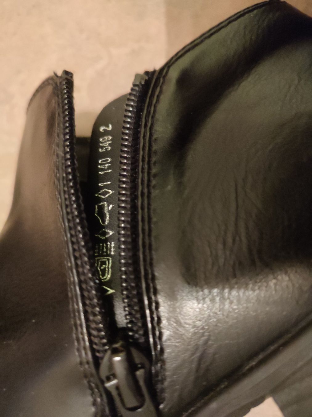 Damenschuhe: Damen Stiefeletten Gr.37 Leder schwarz – Gebraucht aus Biel/Bienne von ruggi03 5