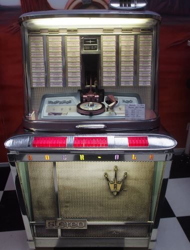 Jukebox: Rock Ola Empress 120 revidiert – Usato da Schalunen venduto da schwabspielautomaten