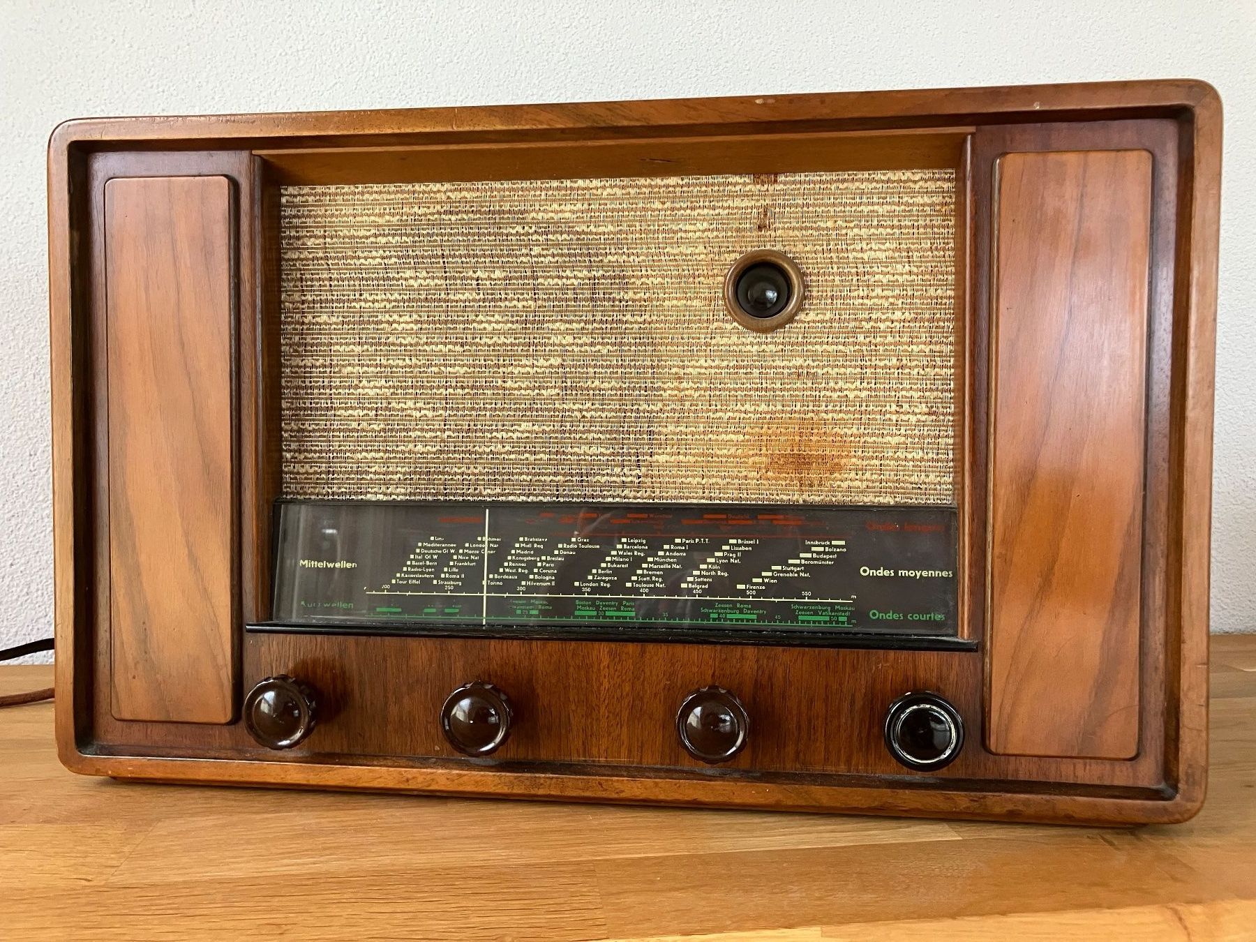 Radios: Röhrenradio Autophon AG Solothurn Typ LUX 81 – Gebraucht aus Ennetbürgen von meichtri