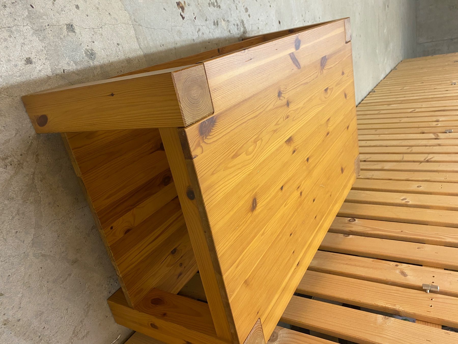 Tische: table – Gebraucht aus Bulle von MysterDaki